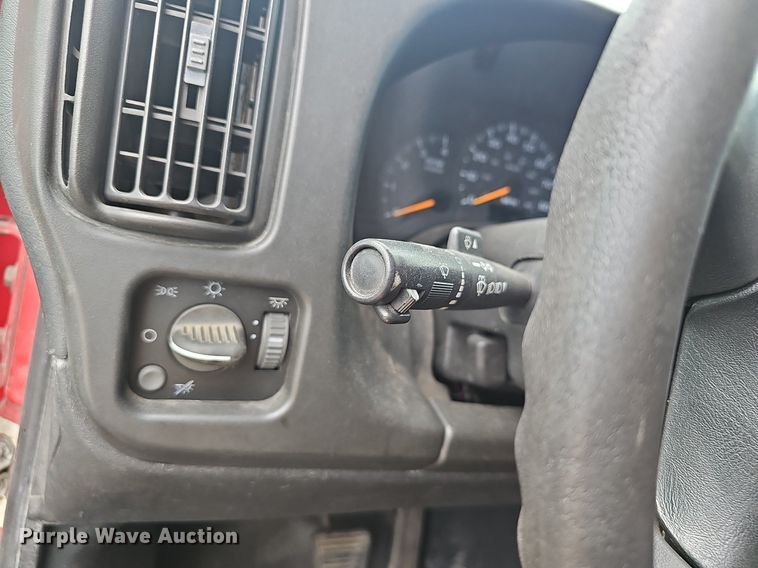 image for item EJ5405 2007 GMC C7500 box truck