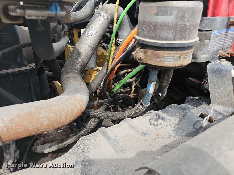 image for item EJ5405 2007 GMC C7500 box truck