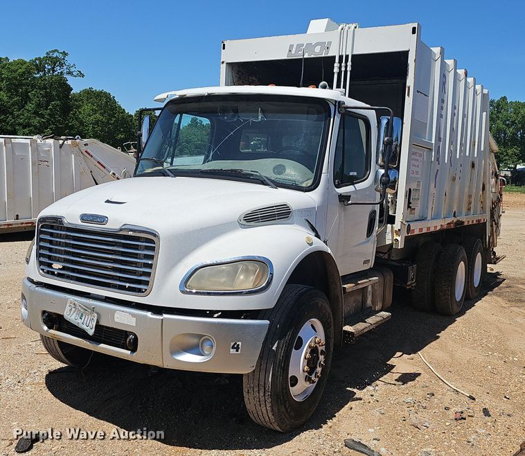 image for item EJ5413 2005 Freightliner  Business Class M2 refuse truck
