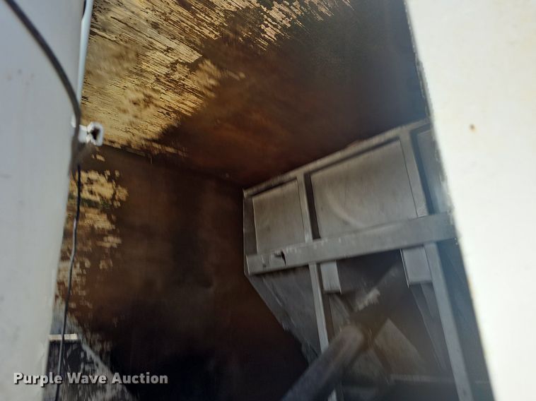 image for item EJ5413 2005 Freightliner  Business Class M2 refuse truck