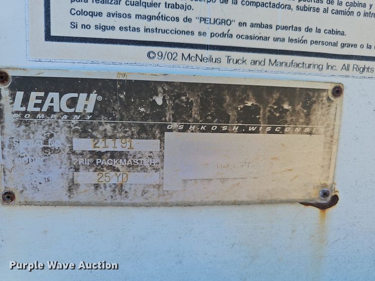 image for item EJ5413 2005 Freightliner  Business Class M2 refuse truck