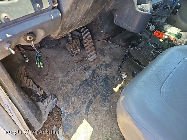 image for item EJ5413 2005 Freightliner  Business Class M2 refuse truck