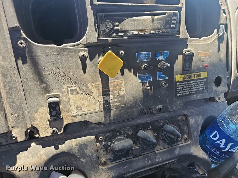 image for item EJ5413 2005 Freightliner  Business Class M2 refuse truck