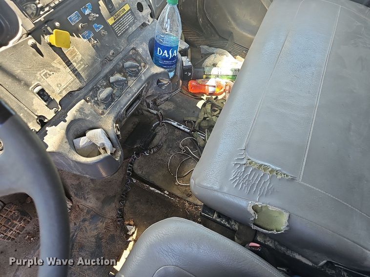 image for item EJ5413 2005 Freightliner  Business Class M2 refuse truck