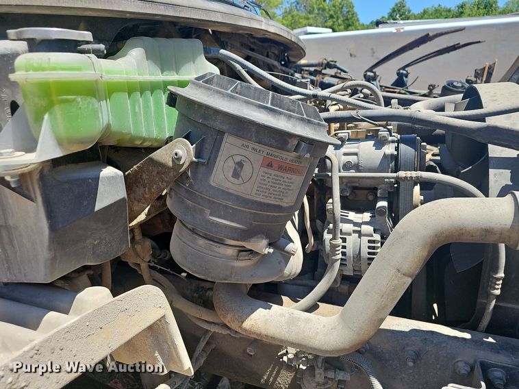 image for item EJ5413 2005 Freightliner  Business Class M2 refuse truck