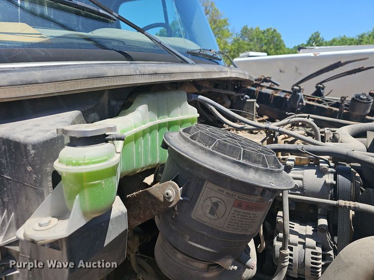 image for item EJ5413 2005 Freightliner  Business Class M2 refuse truck