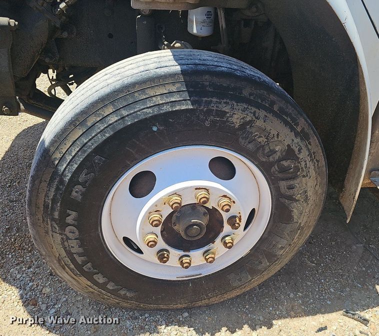 image for item EJ5413 2005 Freightliner  Business Class M2 refuse truck