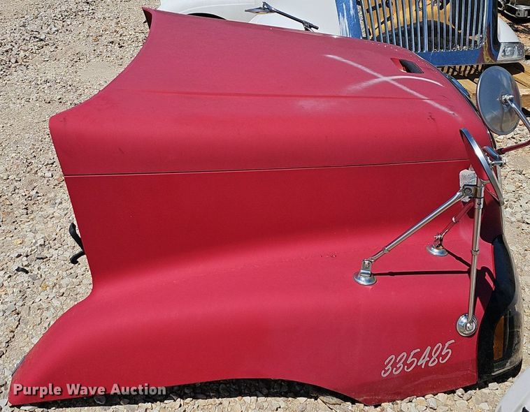 image for item EJ5420 2010 Freightliner  Century Class truck hood