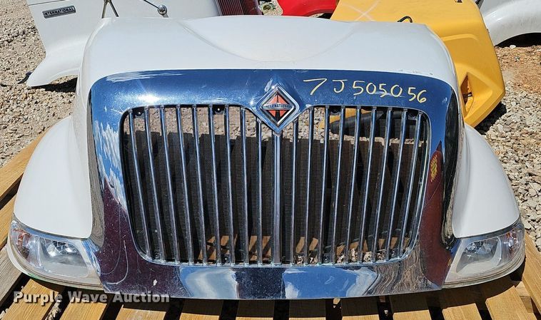 image for item EJ5421 International  truck hood