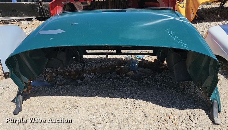 image for item EJ5426 2004 Sterling  L9500 truck hood