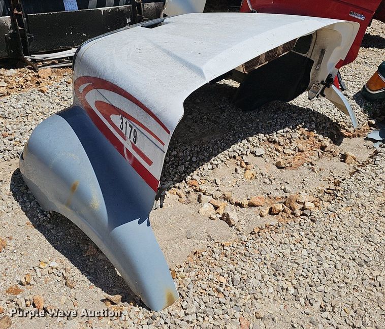 image for item EJ5427 2006 Freightliner  Columbia 112 truck hood