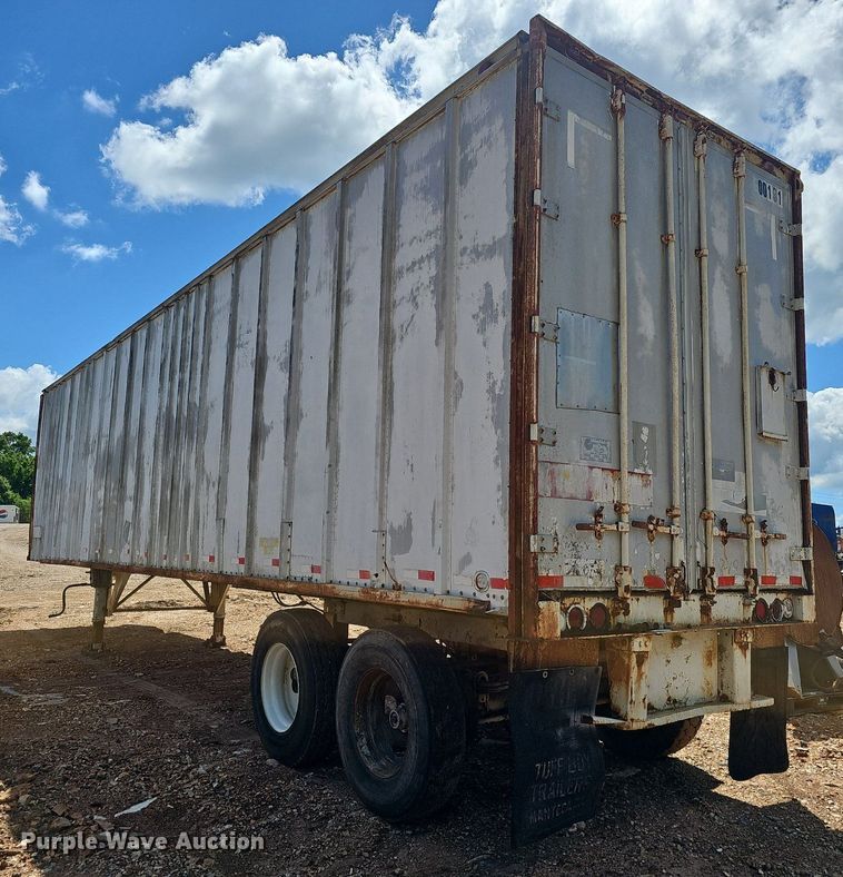 image for item EJ5430 1974 Fruehauf dry van trailer