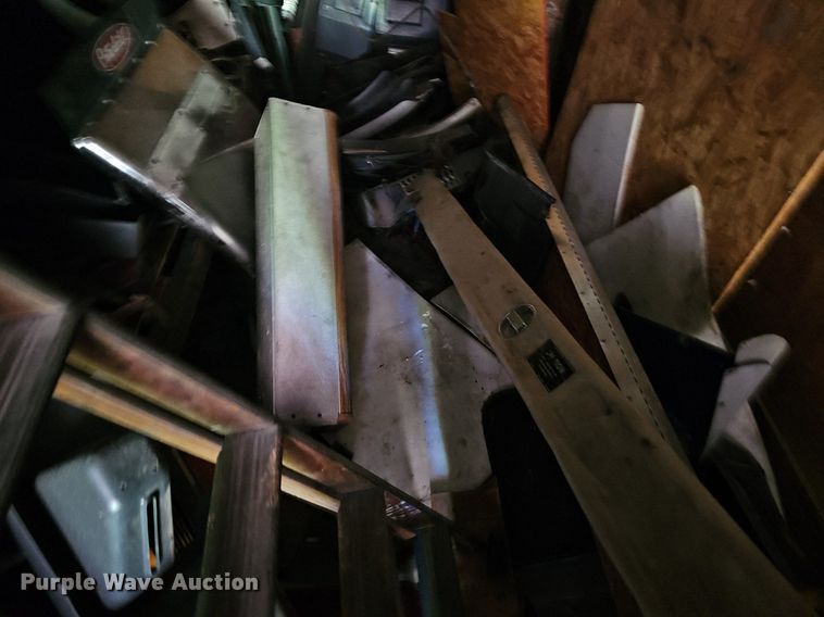 image for item EJ5430 1974 Fruehauf dry van trailer