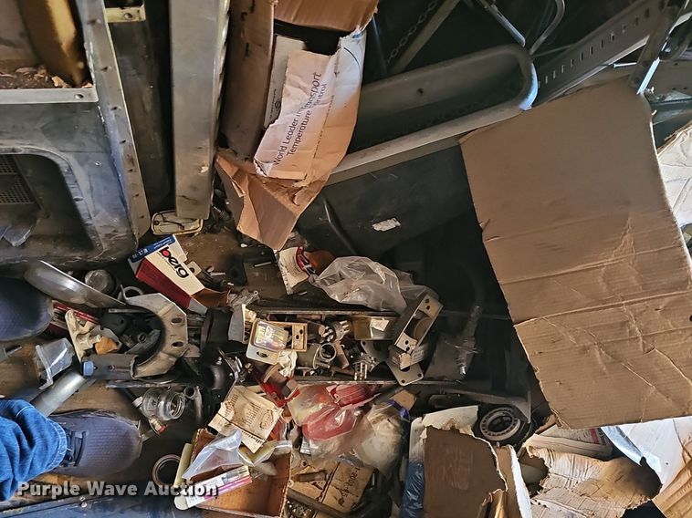 image for item EJ5430 1974 Fruehauf dry van trailer