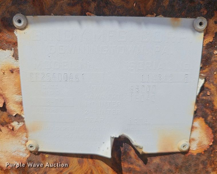 image for item EJ5430 1974 Fruehauf dry van trailer