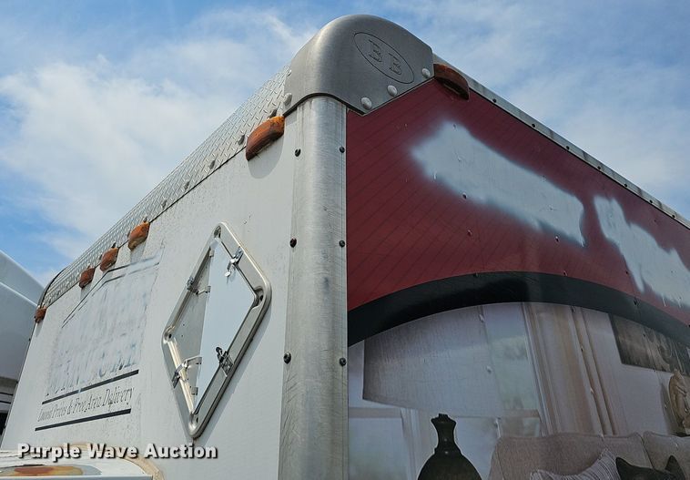 image for item EJ5472 2006 Chevrolet  Express 3500 box truck