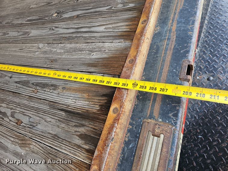 image for item EJ5472 2006 Chevrolet  Express 3500 box truck