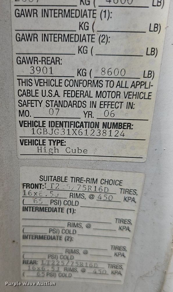 image for item EJ5472 2006 Chevrolet  Express 3500 box truck