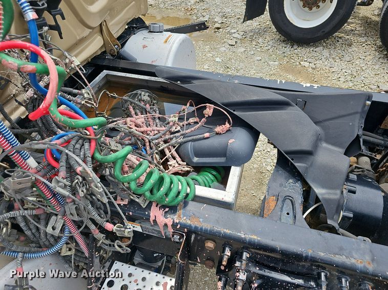 image for item EJ5474 2015 Freightliner Cascadia 125 semi truck