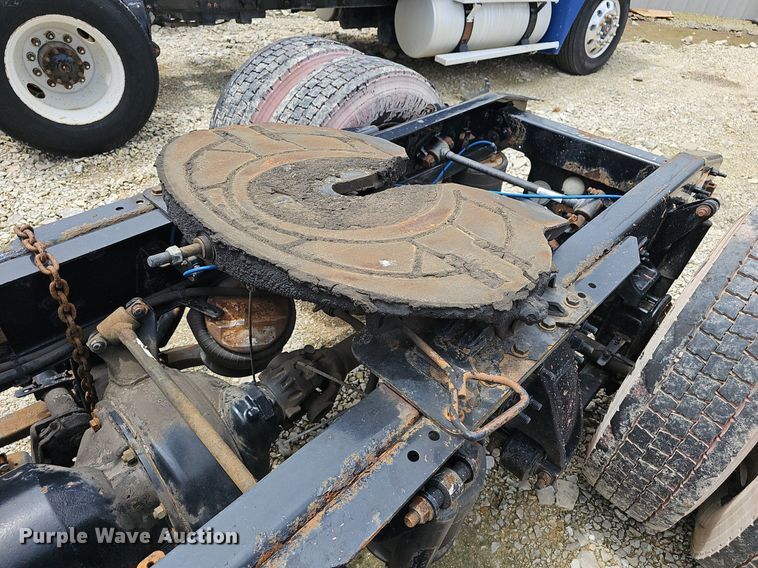 image for item EJ5474 2015 Freightliner Cascadia 125 semi truck