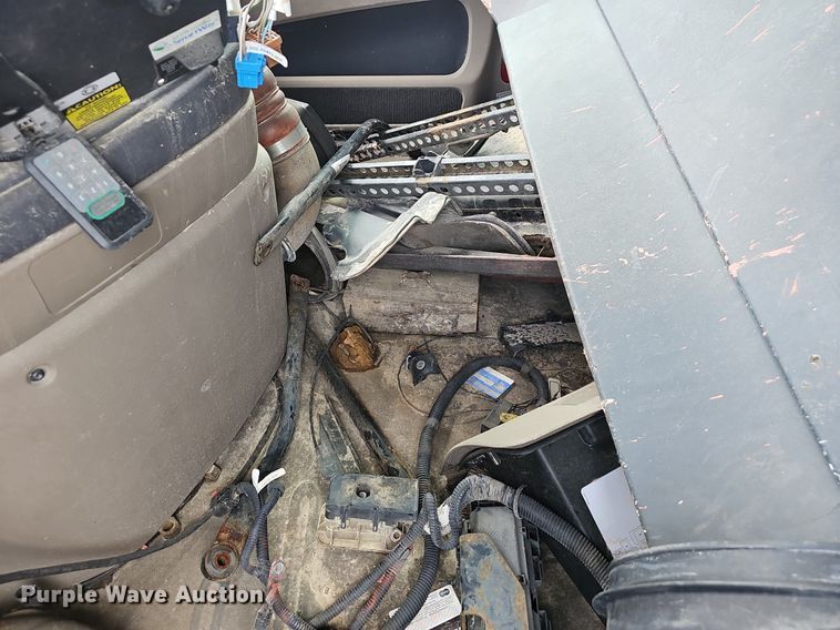 image for item EJ5474 2015 Freightliner Cascadia 125 semi truck