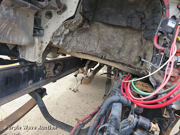 image for item EJ5474 2015 Freightliner Cascadia 125 semi truck