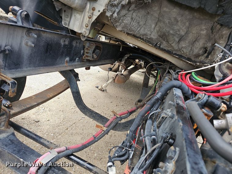 image for item EJ5474 2015 Freightliner Cascadia 125 semi truck