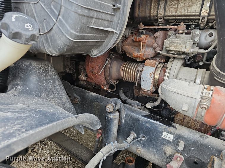 image for item EJ5476 2014 Freightliner Cascadia 125 semi truck