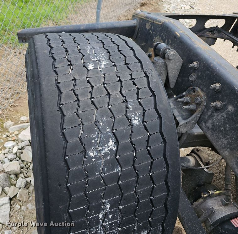 image for item EJ5476 2014 Freightliner Cascadia 125 semi truck