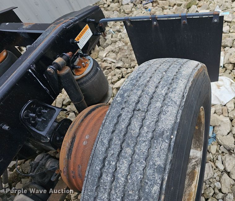 image for item EJ5477 2016 Freightliner Cascadia 125 semi truck