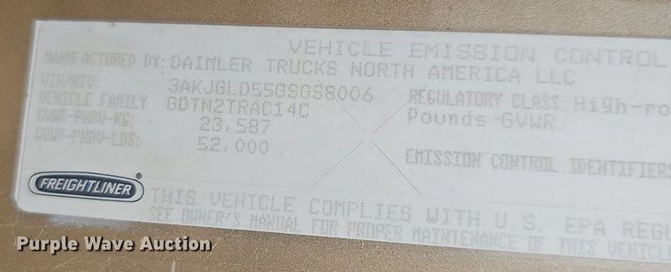 image for item EJ5477 2016 Freightliner Cascadia 125 semi truck