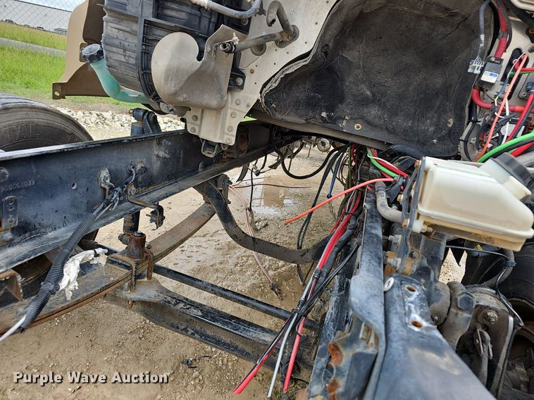 image for item EJ5478 2016 Freightliner Cascadia 125 semi truck