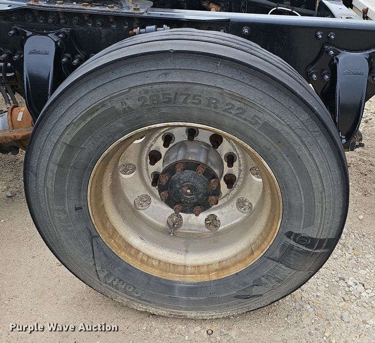 image for item EJ5478 2016 Freightliner Cascadia 125 semi truck