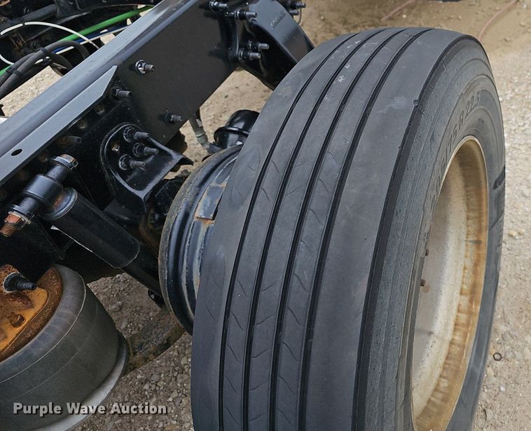 image for item EJ5478 2016 Freightliner Cascadia 125 semi truck