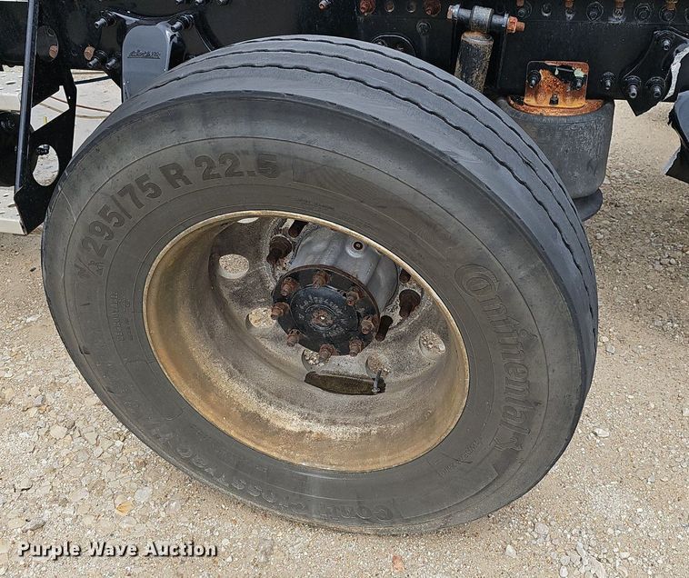 image for item EJ5478 2016 Freightliner Cascadia 125 semi truck