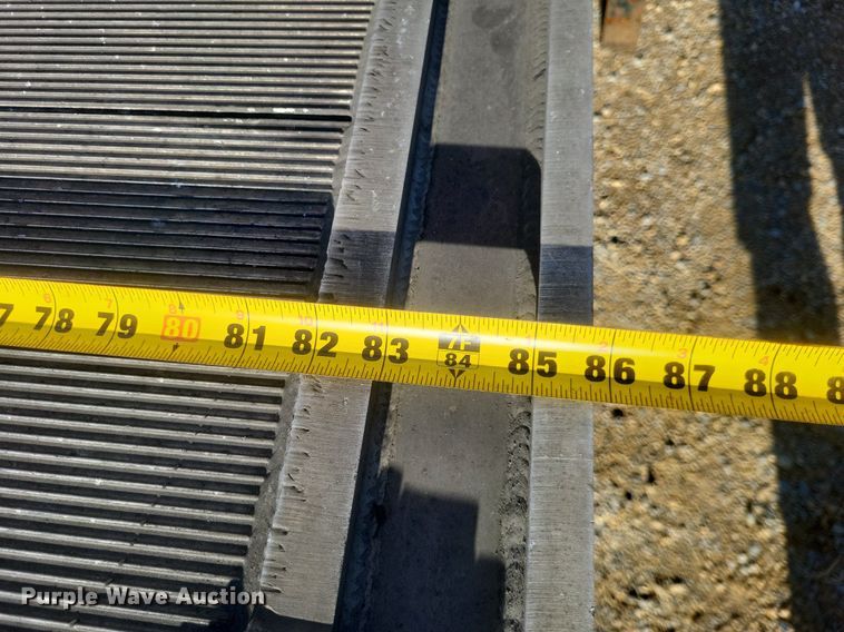 image for item EJ7906 2006 International 4300 box truck