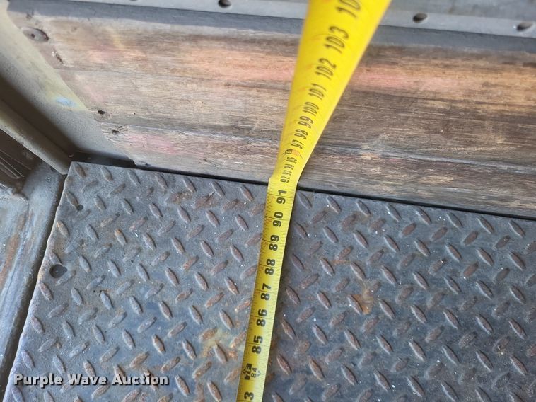 image for item EJ7906 2006 International 4300 box truck