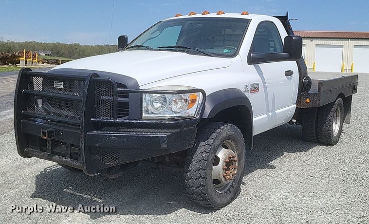 image for item EJ7922 2010 Dodge Ram 5500HD flatbed truck