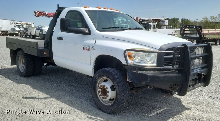 image for item EJ7922 2010 Dodge Ram 5500HD flatbed truck