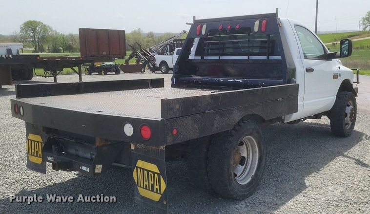 image for item EJ7922 2010 Dodge Ram 5500HD flatbed truck