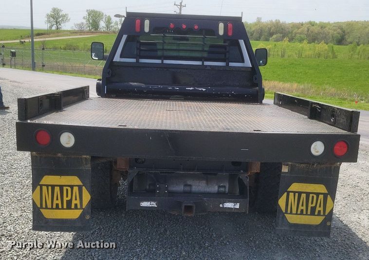 image for item EJ7922 2010 Dodge Ram 5500HD flatbed truck