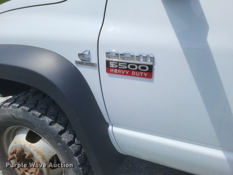 image for item EJ7922 2010 Dodge Ram 5500HD flatbed truck