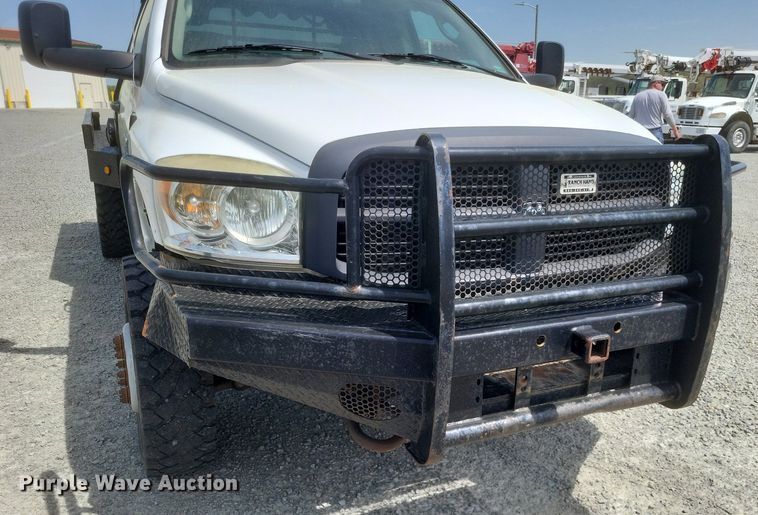 image for item EJ7922 2010 Dodge Ram 5500HD flatbed truck