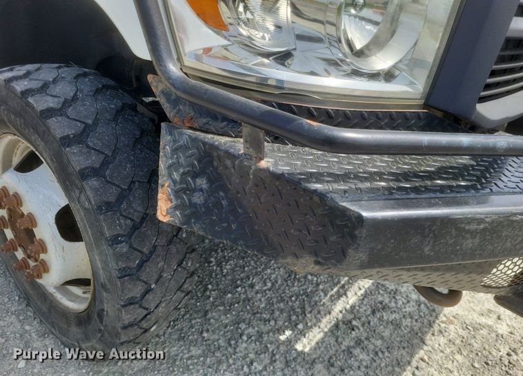 image for item EJ7922 2010 Dodge Ram 5500HD flatbed truck