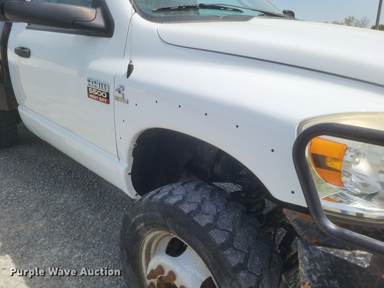 image for item EJ7922 2010 Dodge Ram 5500HD flatbed truck