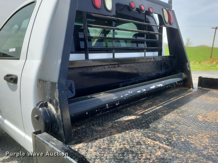 image for item EJ7922 2010 Dodge Ram 5500HD flatbed truck