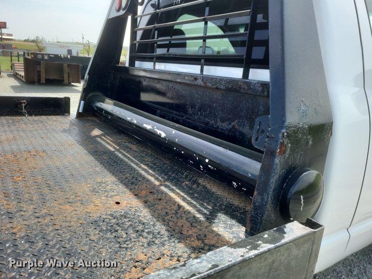 image for item EJ7922 2010 Dodge Ram 5500HD flatbed truck