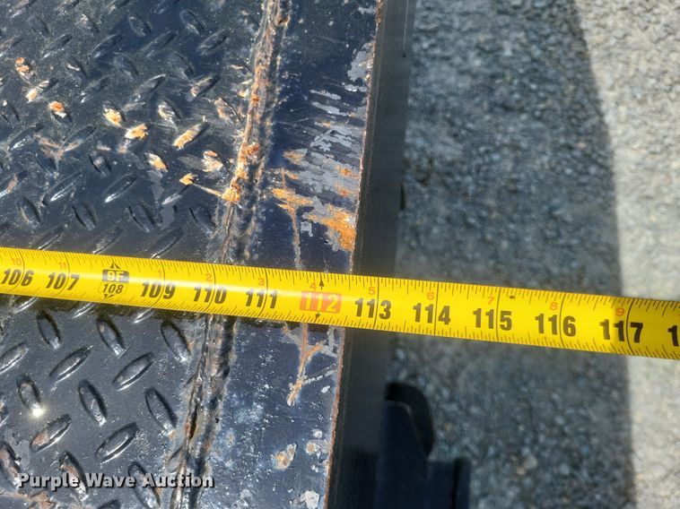 image for item EJ7922 2010 Dodge Ram 5500HD flatbed truck