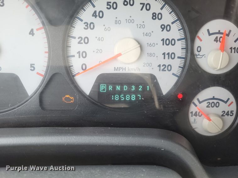 image for item EJ7922 2010 Dodge Ram 5500HD flatbed truck