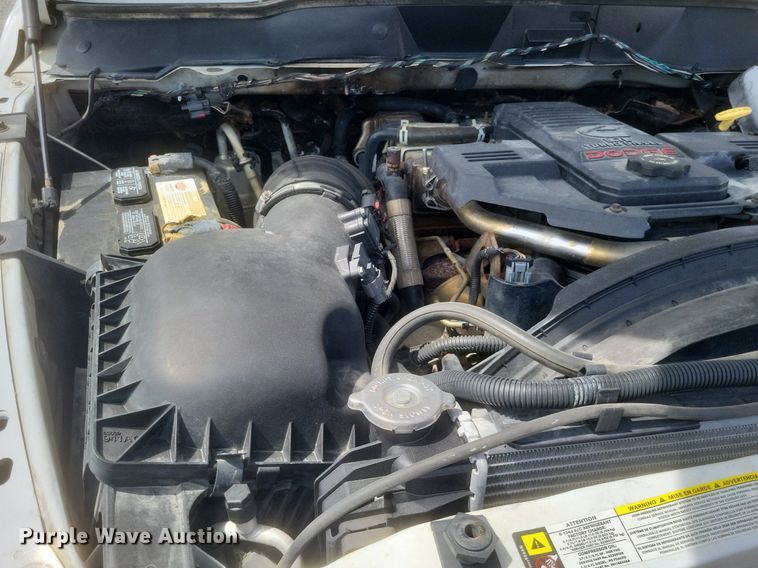 image for item EJ7922 2010 Dodge Ram 5500HD flatbed truck